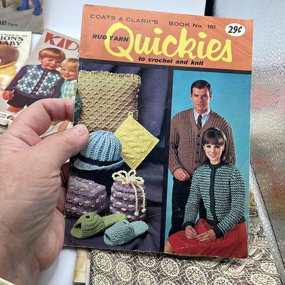 Lot of 9 Knitting crocheting patterns kids bedding edgings baby ponchos more - Picture 5 of 16